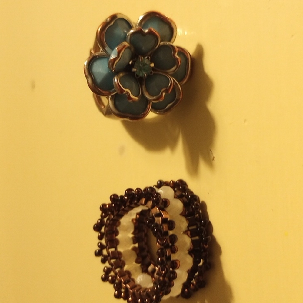 🟢BOGO🟢2 Vintage Rings - Picture 1 of 4
